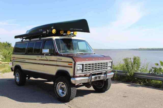 Ford E250 Quadravan 1979 image number 12