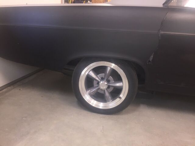 Ford Fairlane 1966 image number 22