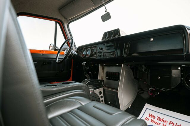 Chevrolet C-10 1965 image number 28