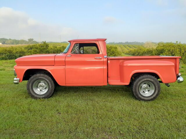 GMC Jimmy 1965 image number 12