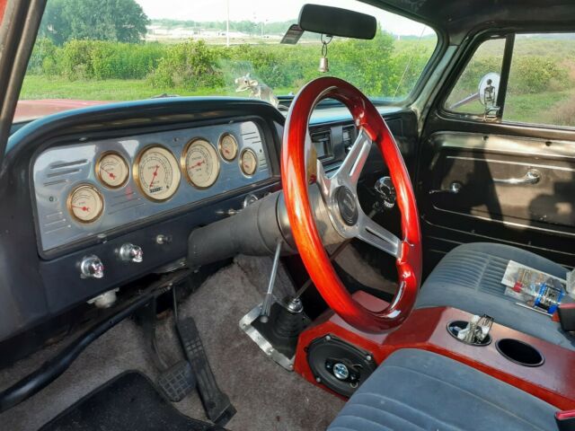 GMC Jimmy 1965 image number 3