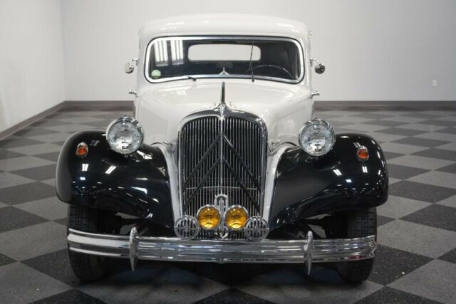 Citroën Traction Avant 1954 image number 43