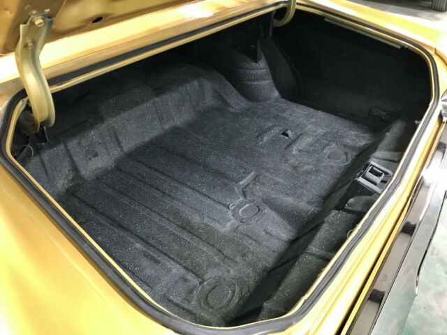 Oldsmobile Cutlass 1972 image number 18