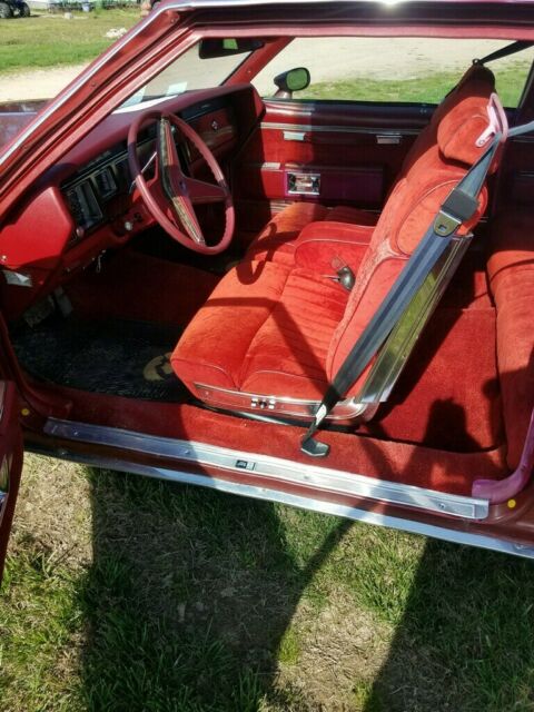 Pontiac Bonneville 1979 image number 35