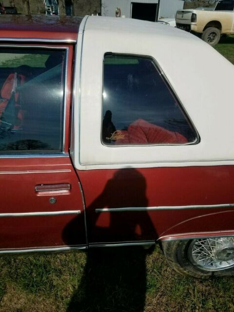 Pontiac Bonneville 1979 image number 6