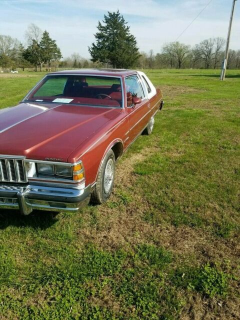 Pontiac Bonneville 1979 image number 7