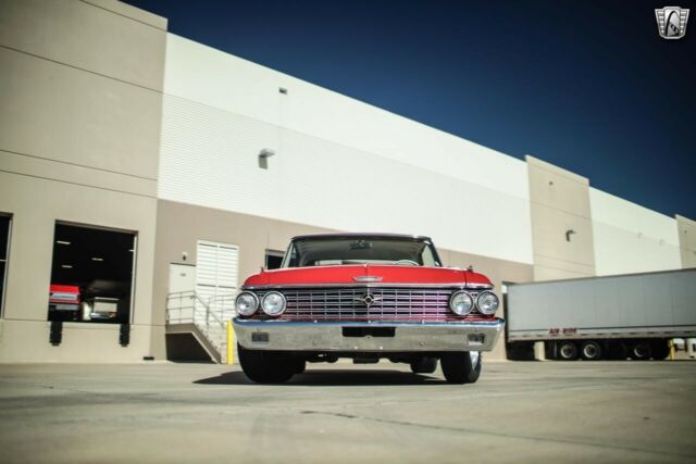 Ford Galaxie 1962 image number 46