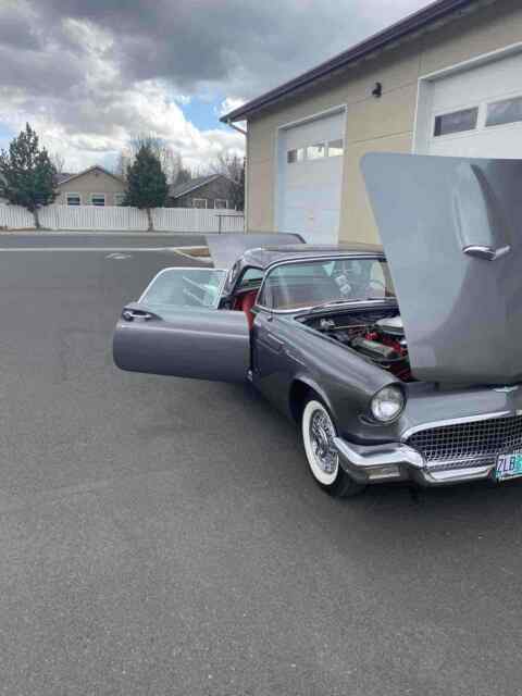 Ford Thunderbird 5.1 1957 image number 20