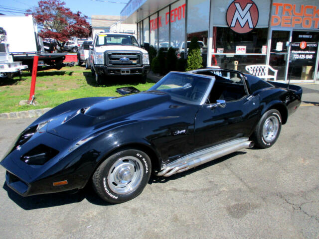 Chevrolet Corvette 1975 image number 26
