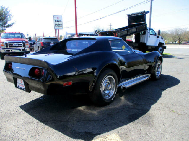 Chevrolet Corvette 1975 image number 3