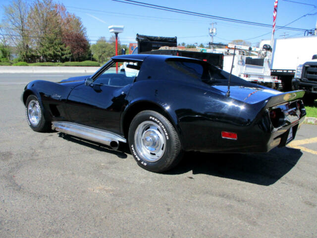 Chevrolet Corvette 1975 image number 30