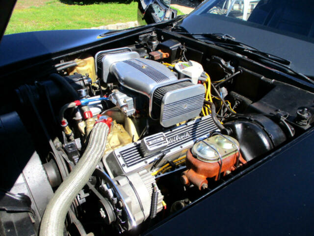Chevrolet Corvette 1975 image number 32