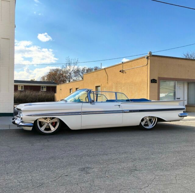 Chevrolet Impala 1959 image number 20