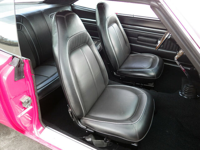 Plymouth Road Runner 1970 image number 44