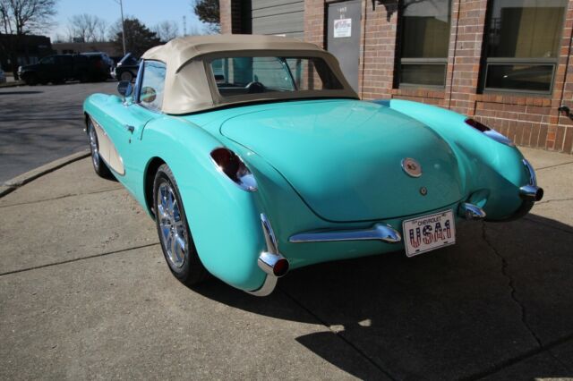 Chevrolet Corvette 1957 image number 3