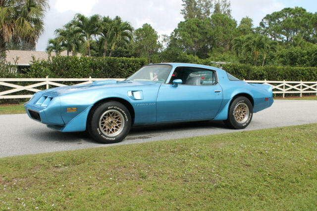 Pontiac Firebird 1979 image number 4