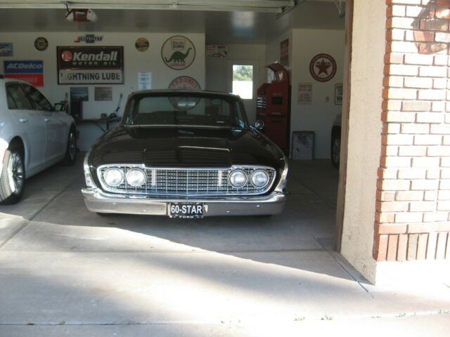 Ford Galaxie 1960 image number 21