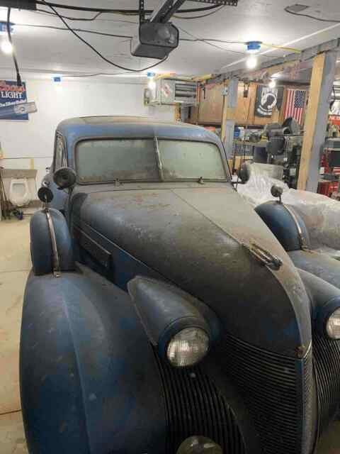 Cadillac 60 series special 1939 image number 0