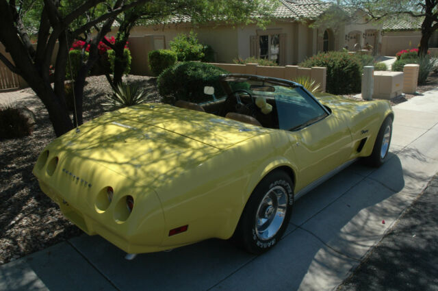 Chevrolet Corvette 1974 image number 11