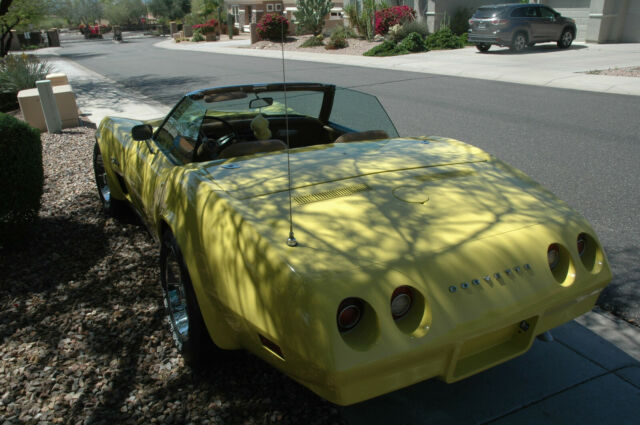 Chevrolet Corvette 1974 image number 16