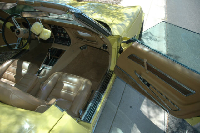 Chevrolet Corvette 1974 image number 30