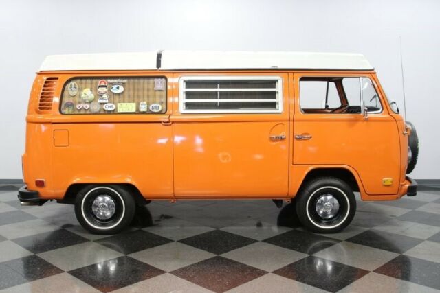 Volkswagen Bus/Vanagon 1973 image number 15
