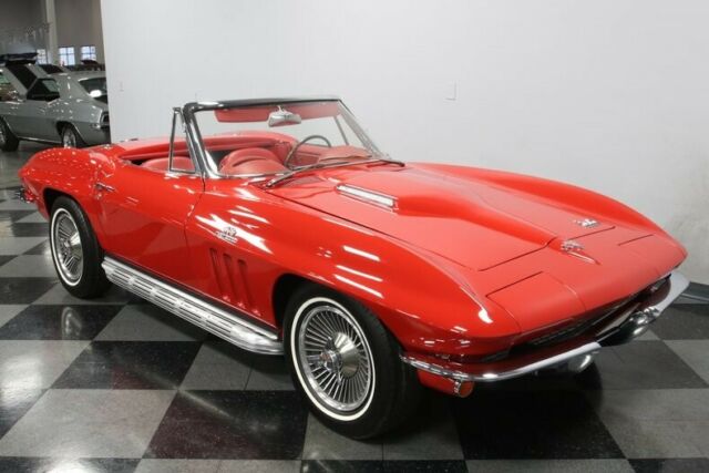 Chevrolet Corvette 1966 image number 17