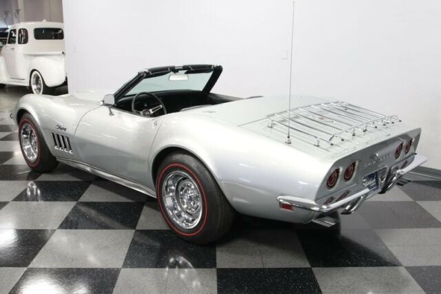 Chevrolet Corvette 1968 image number 9