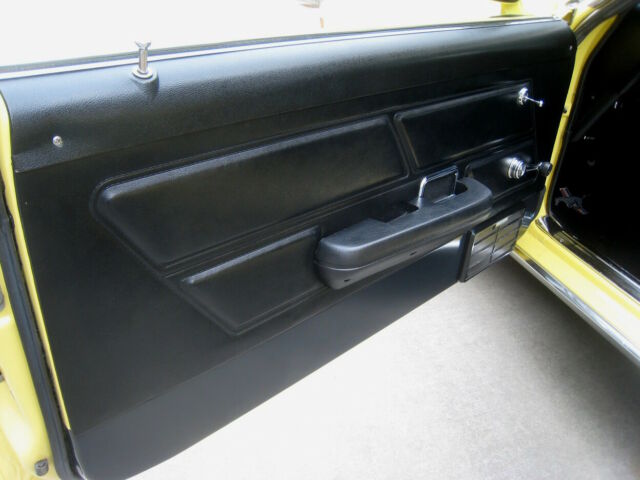Ford Mustang 1970 image number 12