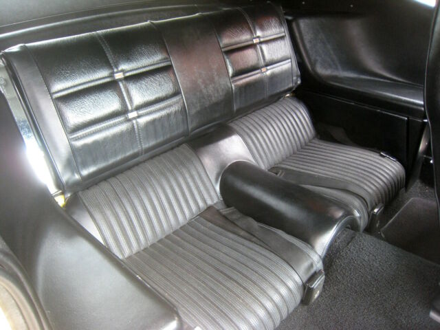 Ford Mustang 1970 image number 19
