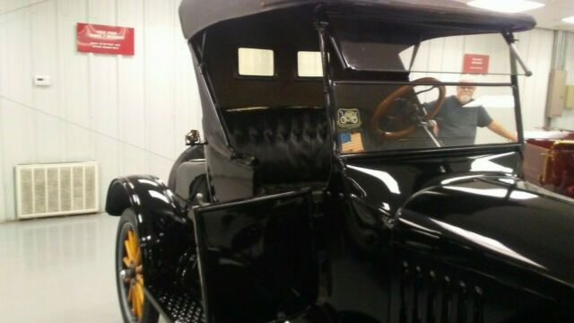 Ford Model T 1924 image number 12