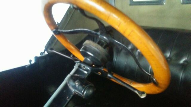 Ford Model T 1924 image number 22