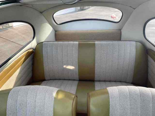 Volkswagen Beetle (Pre-1980) 1961 image number 16