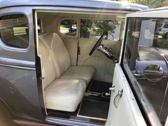 Ford Model A - 5 Window Coupe 1931 image number 25
