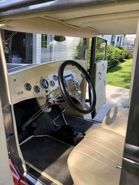 Ford Model A - 5 Window Coupe 1931 image number 27