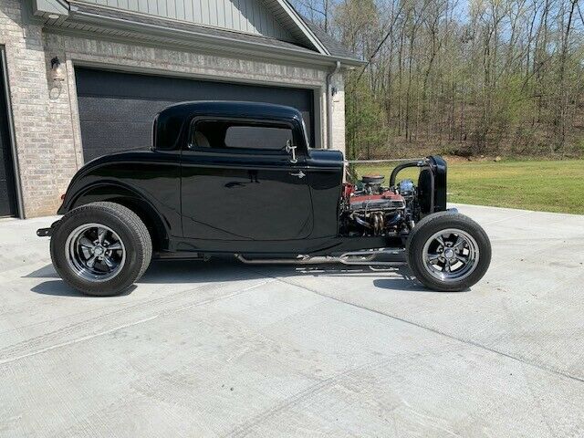 Ford Coupe 1932 image number 2