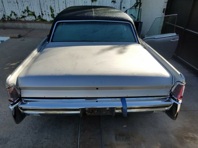 Lincoln Continental 1965 image number 19