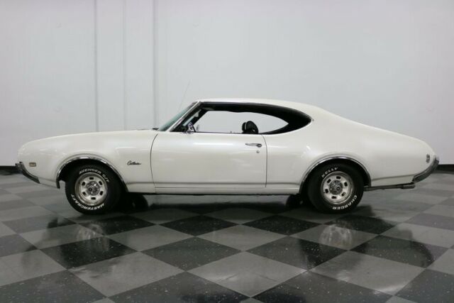 Oldsmobile Cutlass 1969 image number 2
