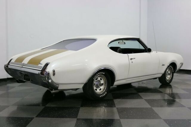 Oldsmobile Cutlass 1969 image number 37