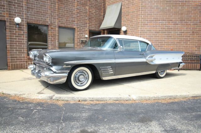 Pontiac Bonneville 1958 image number 25