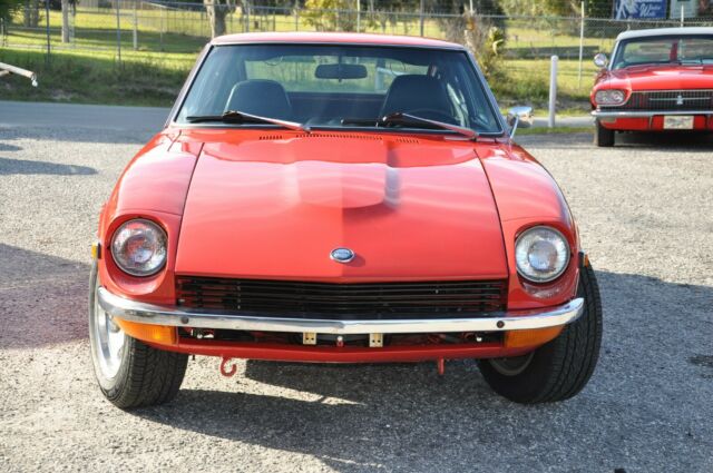 Datsun Z-Series 1971 image number 1