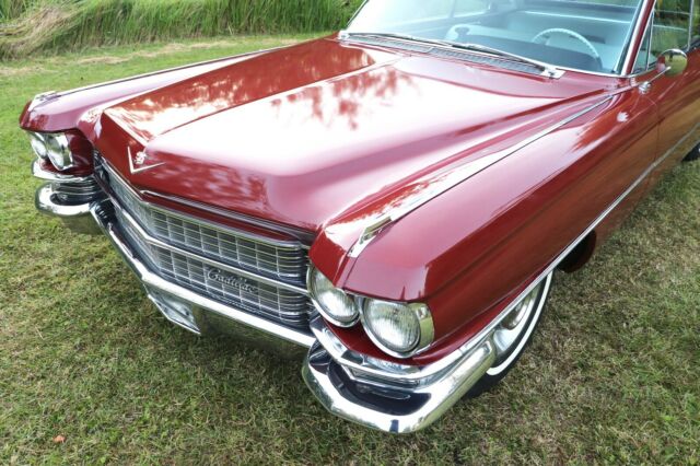 Cadillac Series 62 1963 image number 18