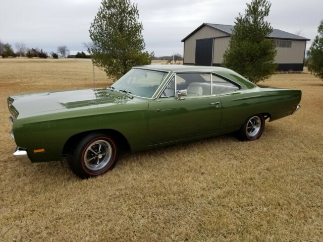 Plymouth Road Runner 1969 image number 24