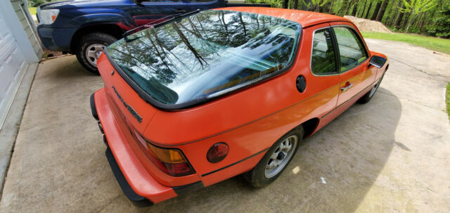 Porsche 924 1977 image number 3