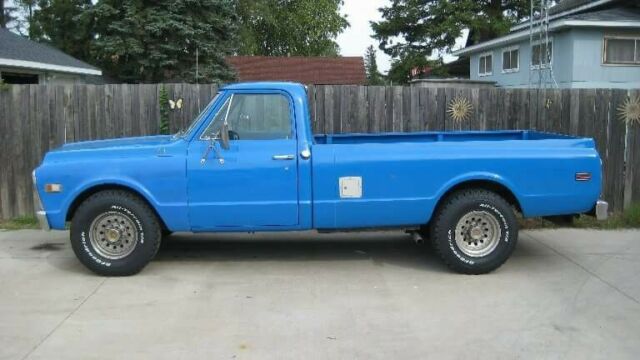 GMC C30 Camper Special 1972 image number 11