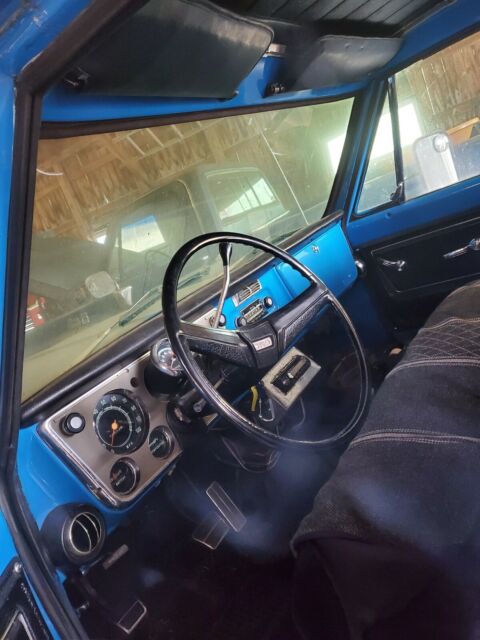 GMC C30 Camper Special 1972 image number 15