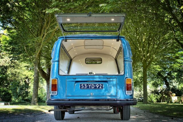 Volkswagen Bus/Vanagon 1976 image number 15