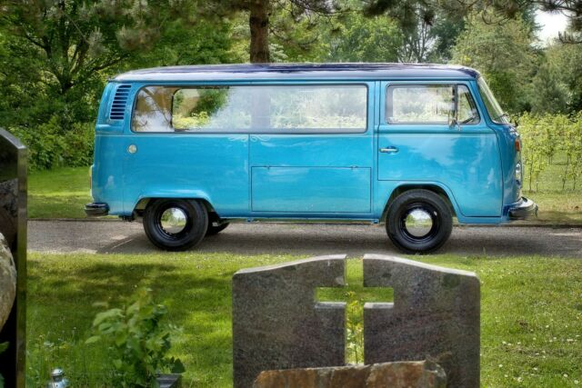 Volkswagen Bus/Vanagon 1976 image number 22