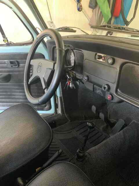 Volkswagen Beetle 1972 image number 22