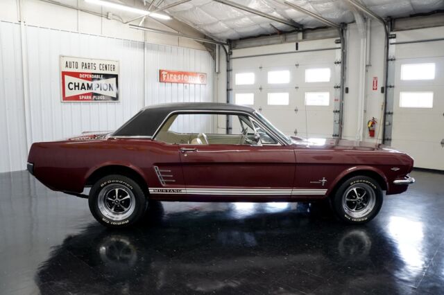 Ford Mustang 1965 image number 18